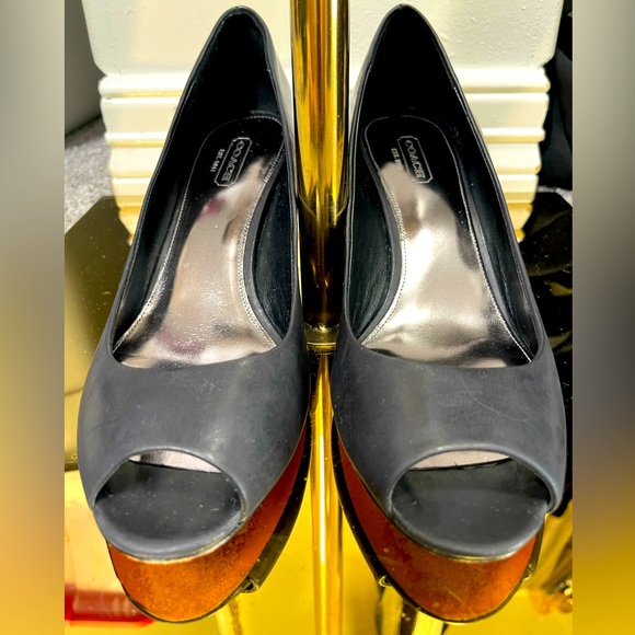 COACH Kellen 'C' Black Leather Embossed Signature Wedge Peep-Toe Pump - 8B - Picture 7 of 11